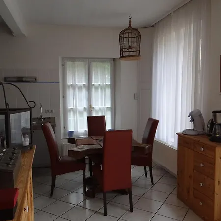 Chateau Mesny Au Fil Des Pages *